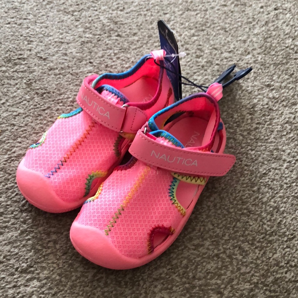 BNWT 💓Nautica girls water shoes 💓